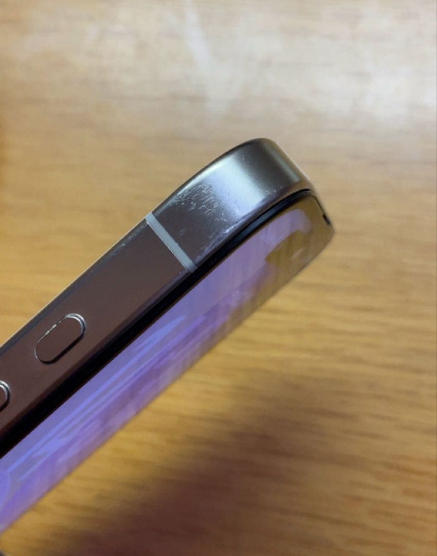 256GB iPhone 15 Pro 訳あり(画面割れ/非純正液晶/内カメ不良 - メルカリ