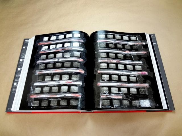 ☆ 写真集 MAGNUM CONTACT 写真家の眼 フィルムに残された生の痕跡