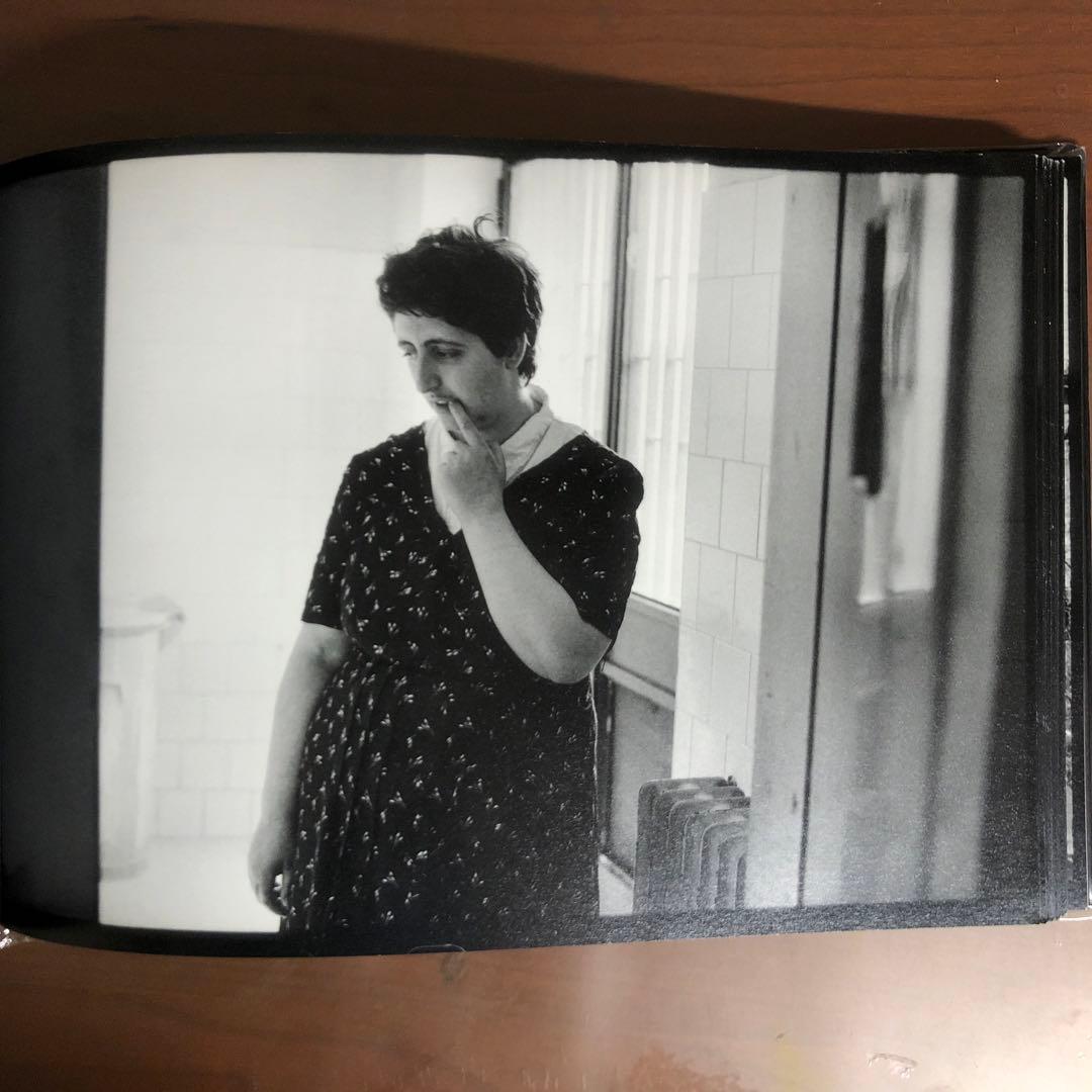 珍しい本) 初版 Raymond Depardon MANICOMIO 洋書 - メルカリ