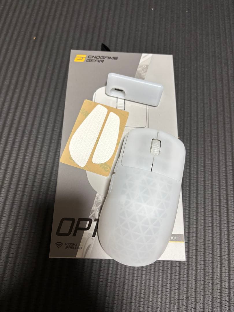 ENDGAME GEAR OP1 4k ワイヤレス ホワイトフロスト Endgame Gear OP1w 4K Wireless Gaming Mouse - White - us.MaxGaming.com