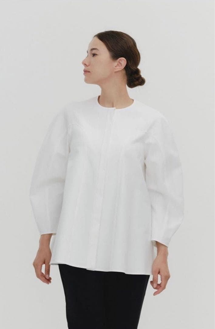 Yori ヨリ 高密度ストレッチフレアブラウス ジャケット - メルカリ