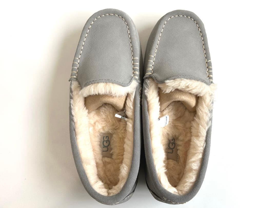 UGG グレー モカシン：サイズ8／25cm - メルカリ