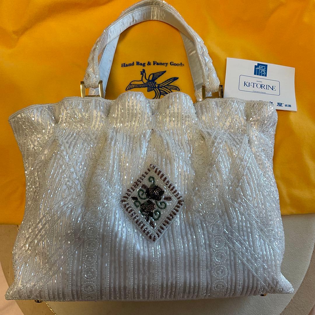 香鳥屋 ビーズバッグ ホワイト未使用 - メルカリ