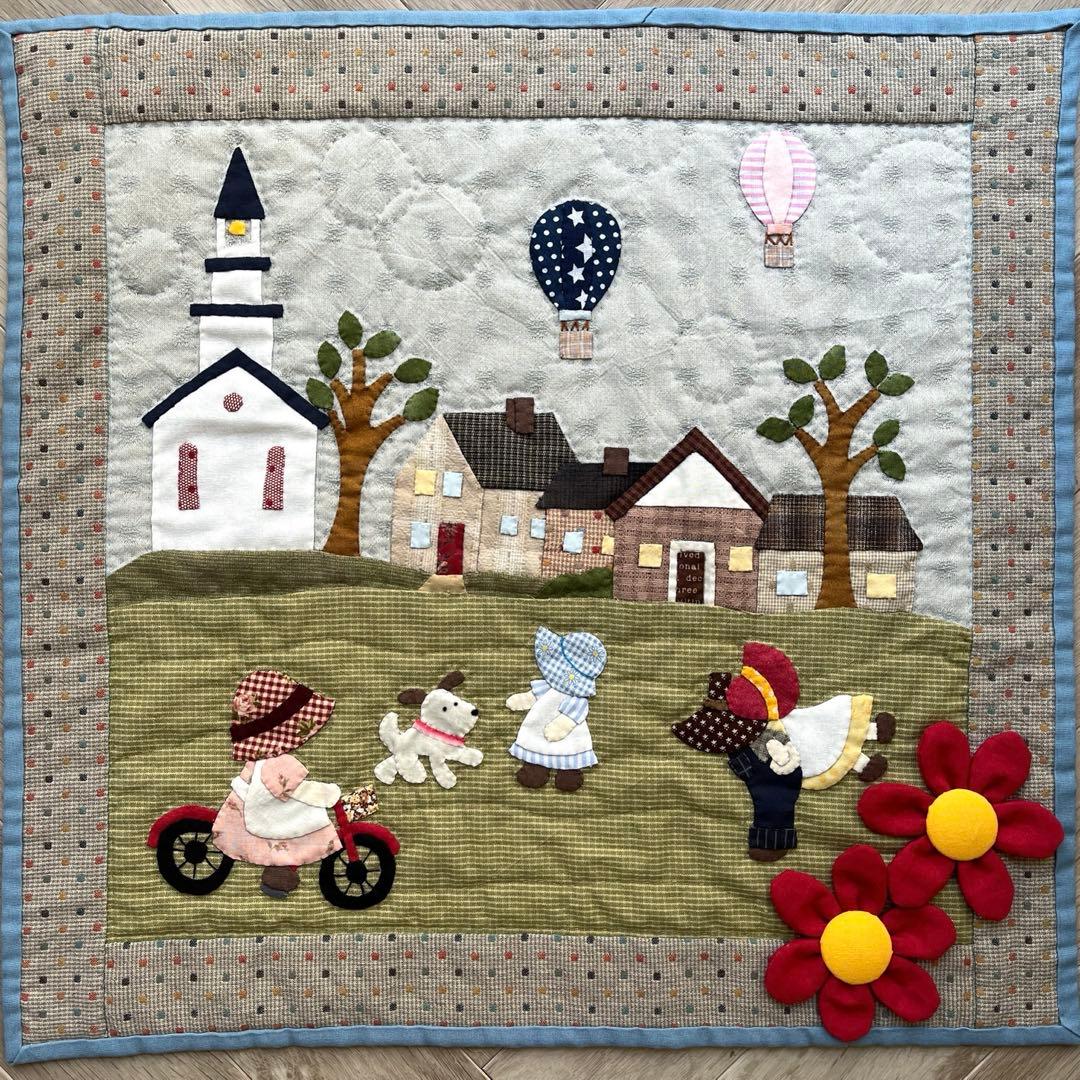 パッチワークタペストリー スーちゃん キルト - メルカリ