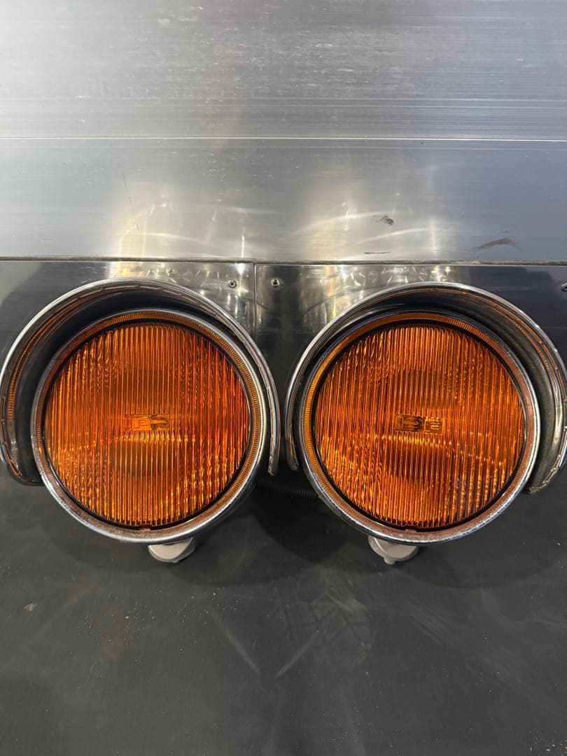 IPF 丸フォグランプ 200φ イエローレンズ黄色24V フォグランプ トラック用品 IPF 200φ イエロー 24Vハロゲン球付 H3-24V