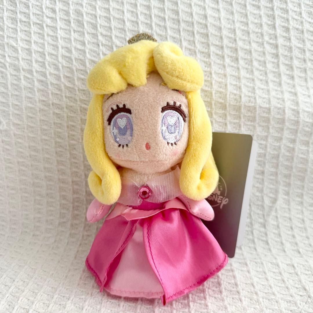 ディズニーストア TINY オーロラ姫 ぬいぐるみキーチェーン - メルカリ