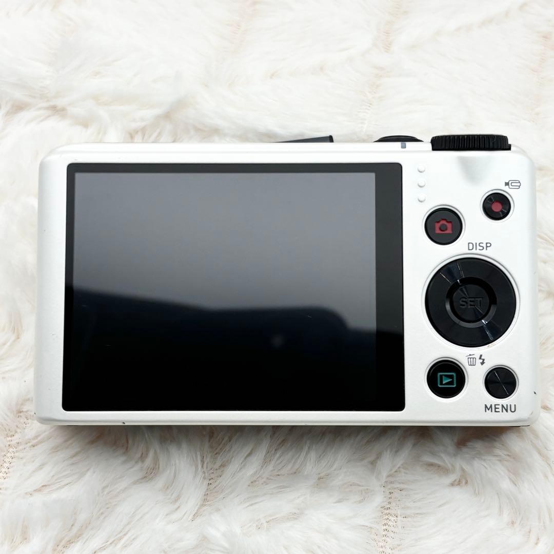 美品・動作良好✨ CASIO EXILIM EX-ZR100 ホワイト - メルカリ
