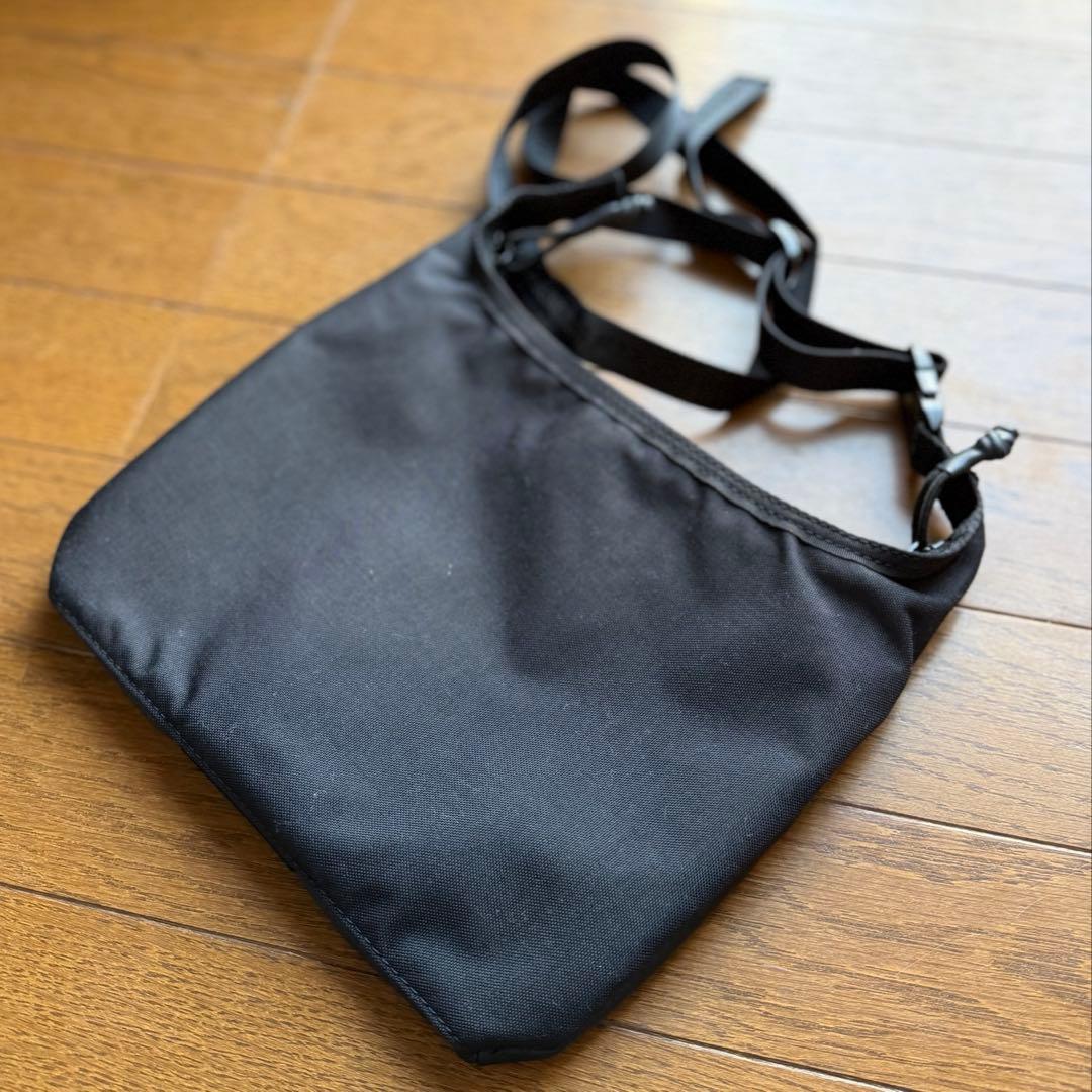 未使用級 WHITE MOUNTAINEERING BRIEFING サコッシュ - メルカリ