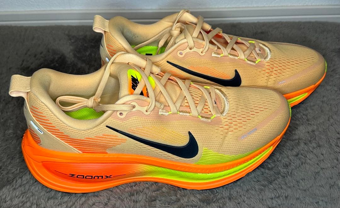 ナイキ　ボメロ18 27.5cm