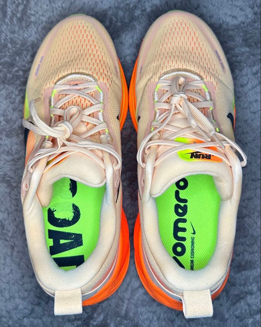 ナイキ　ボメロ18 27.5cm