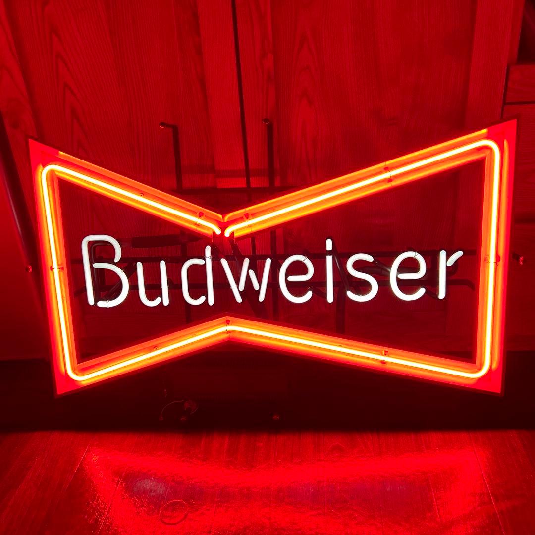 Budweiser ネオンサイン Budweiser Neon Beer Sign for Bar Wall – USB Powered Light / Man