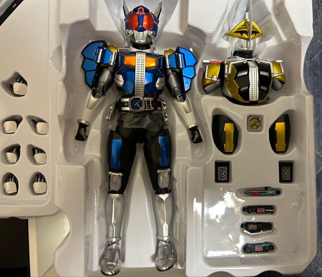 S.H.Figuarts（真骨彫製法） 仮面ライダー電王 ロッド／アックス