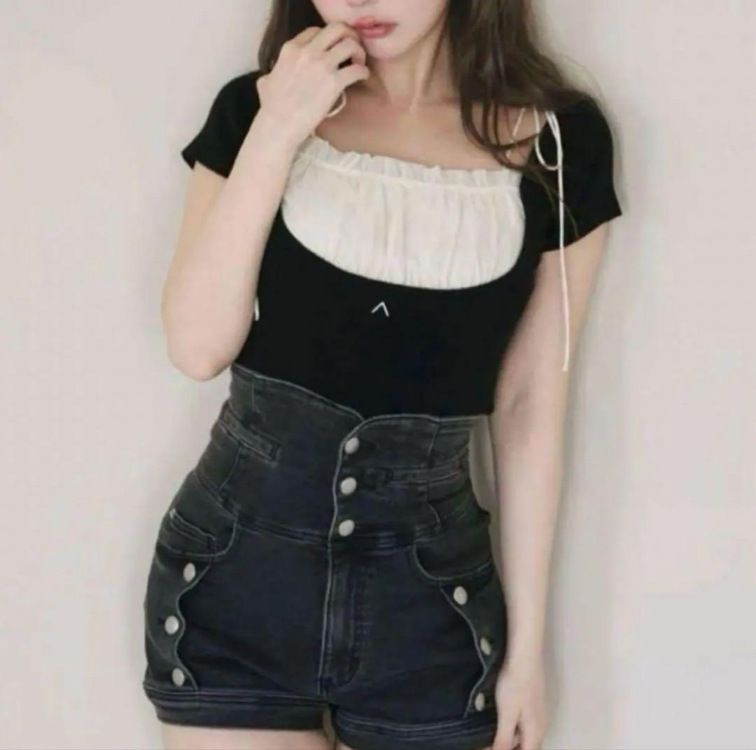 andmary Mew frill tops black - メルカリ