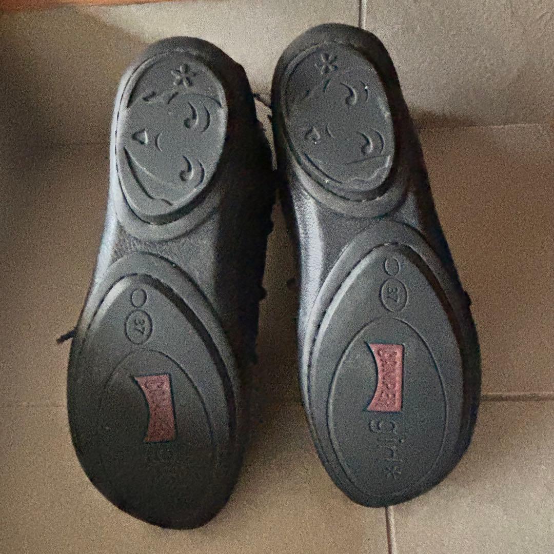 美品 カンペール ライトニナ レースアップ バレエシューズ ブラック 37