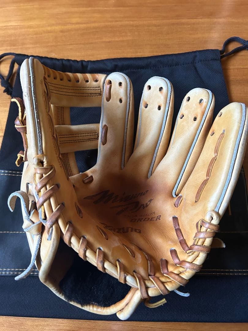 ミズノプロ野球グラブ オーダー 紐欠損品