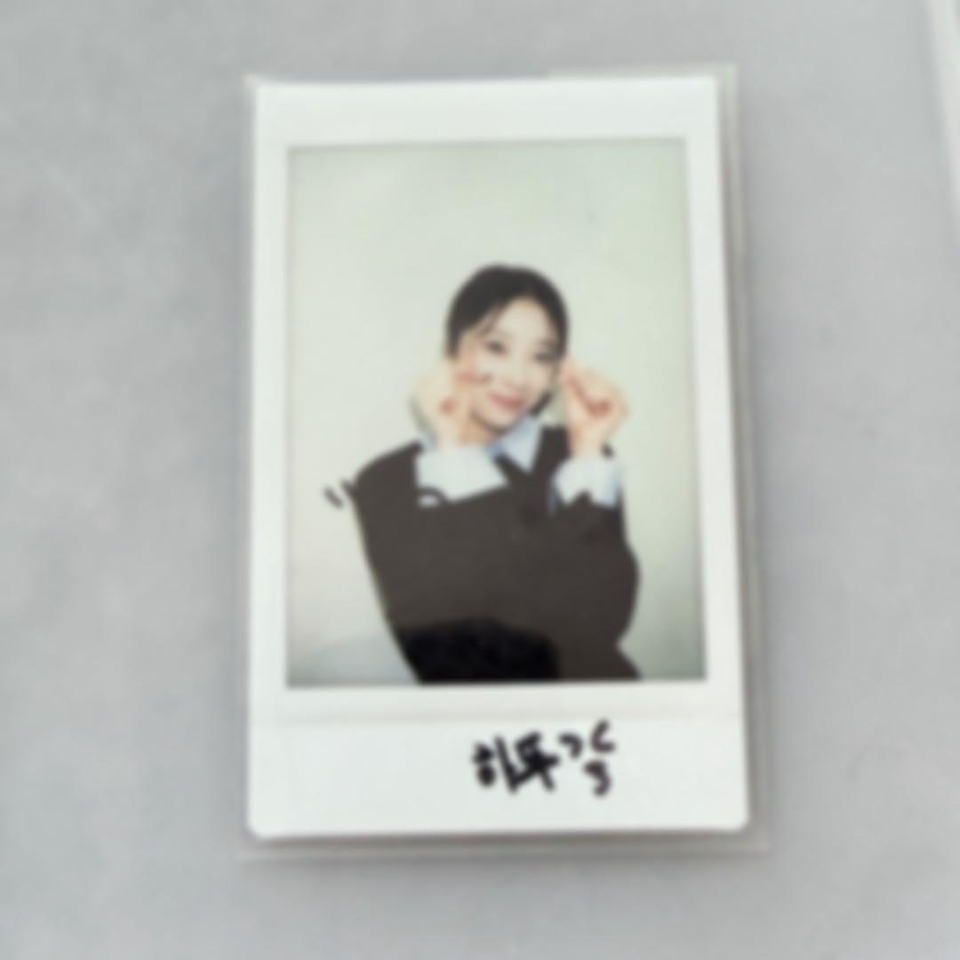 Rocket Punch ユンギョン サイン入り チェキ ポラロイド - メルカリ