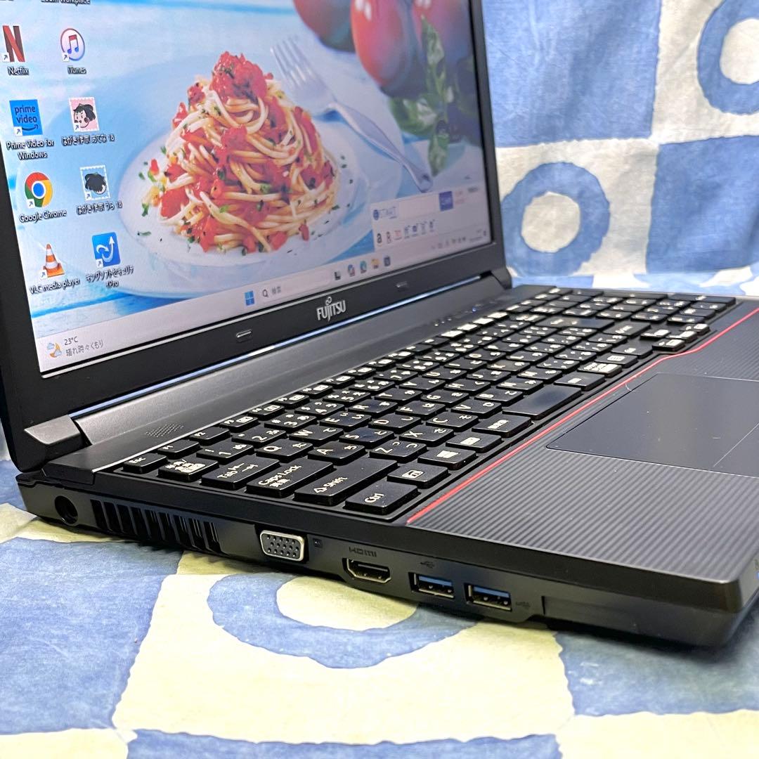 すぐ使える！快適SSD☆高性能i5☆シックな黒ノートパソコン♪Windows11