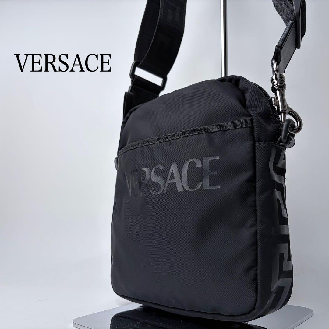 Konaヴェルサーチ　VERSACE　ショルダーバック　グレカ　ブラック Konaヴェルサーチ VERSACE ショルダーバック グレカ ブラック Kona様