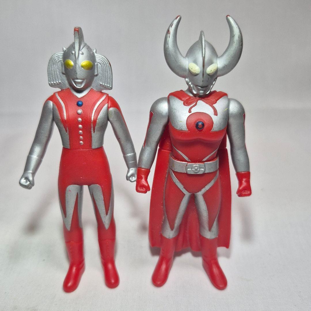 ウルトラの父&ウルトラの母 ソフビフィギュア12センチ - メルカリ