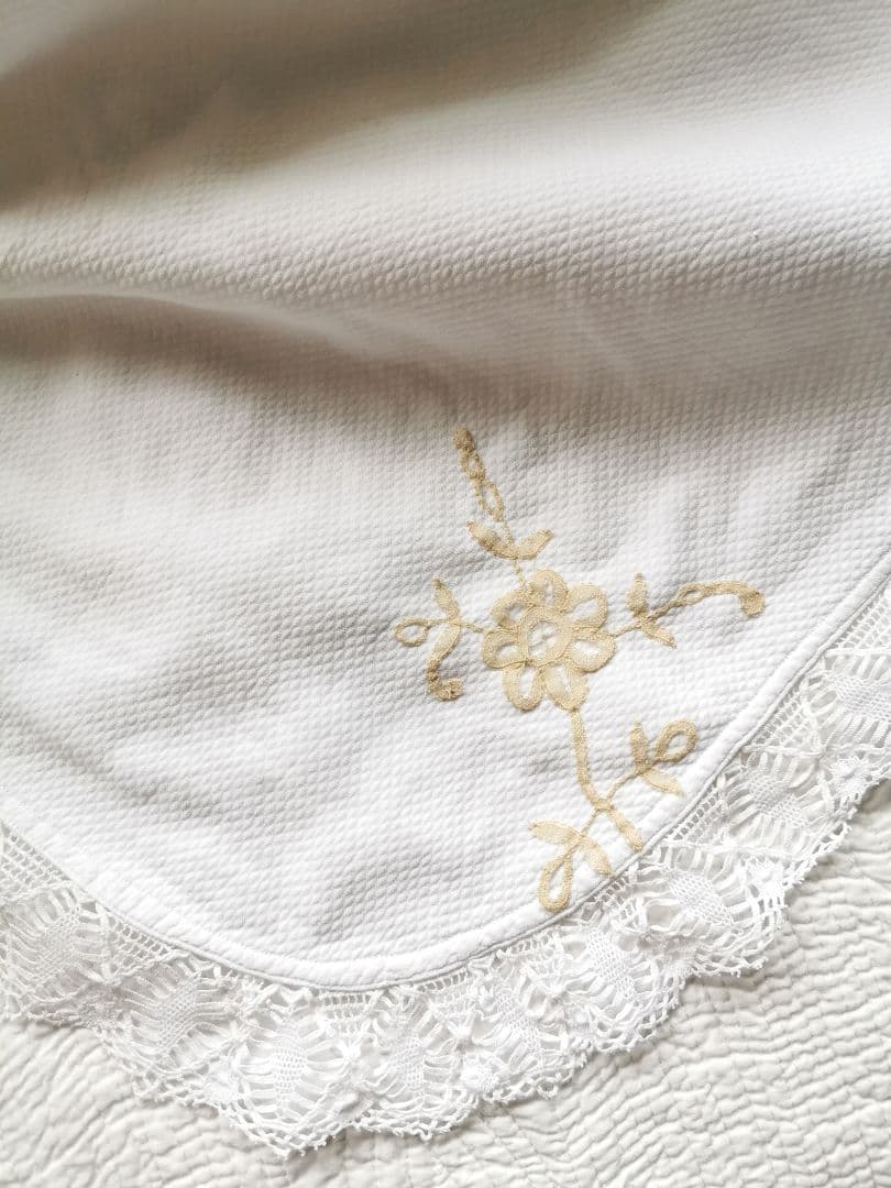 アンティークフランス ピケドプロヴァンス ボビンレース刺繍＆フリル付ブランケット S)(残6/在庫8)フランス アンティーク リネン ドイリー カットワーク 白