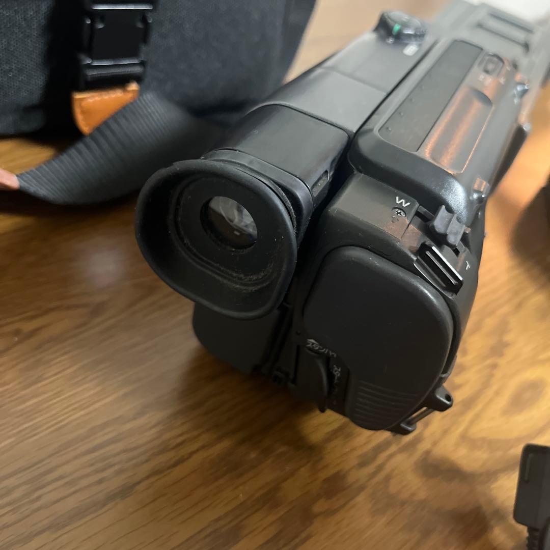 ジャンク】SONYソニービデオカメラレコーダーCCD-TR3 videoHi8 - メルカリ