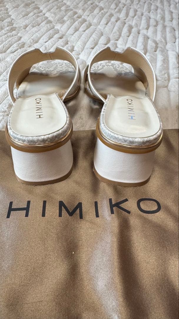 HIMIKO オープントゥ ホワイトミュール 本革(シープ) - メルカリ