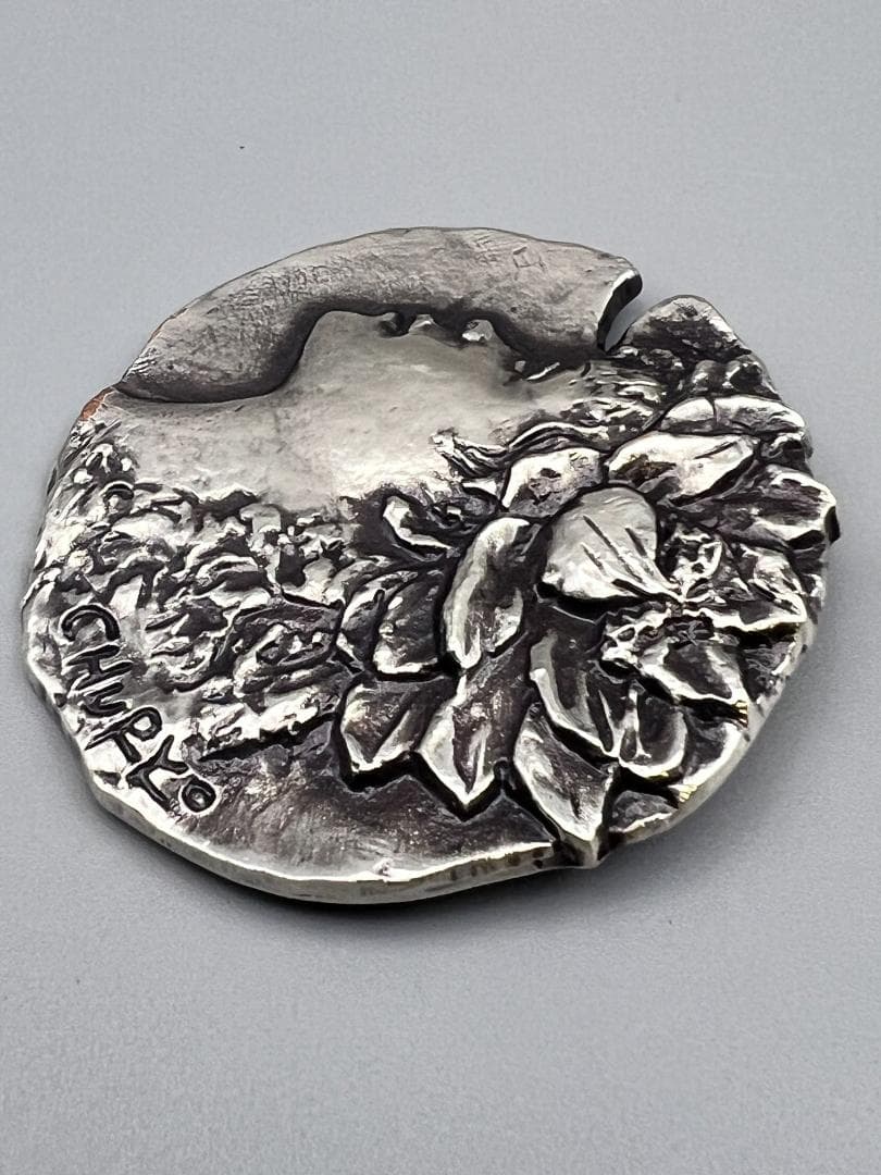 海】蓮の少女 横顔 ブローチ ペンダント 佐藤忠良作 佐川美術館 元