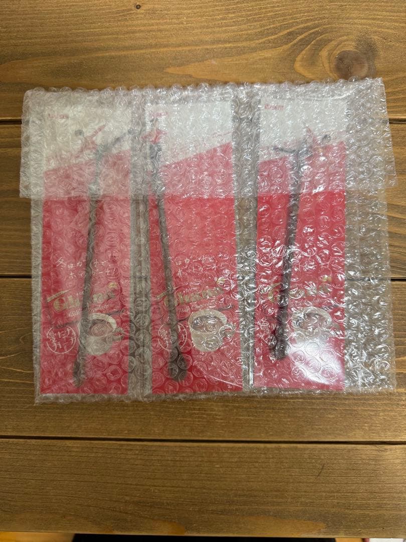 LOTTE 羽生結弦 フィギュア マドラー 3本セット はかない羽生結弦とモードな羽生結弦、どちらを選ぶ？ - 推し楽