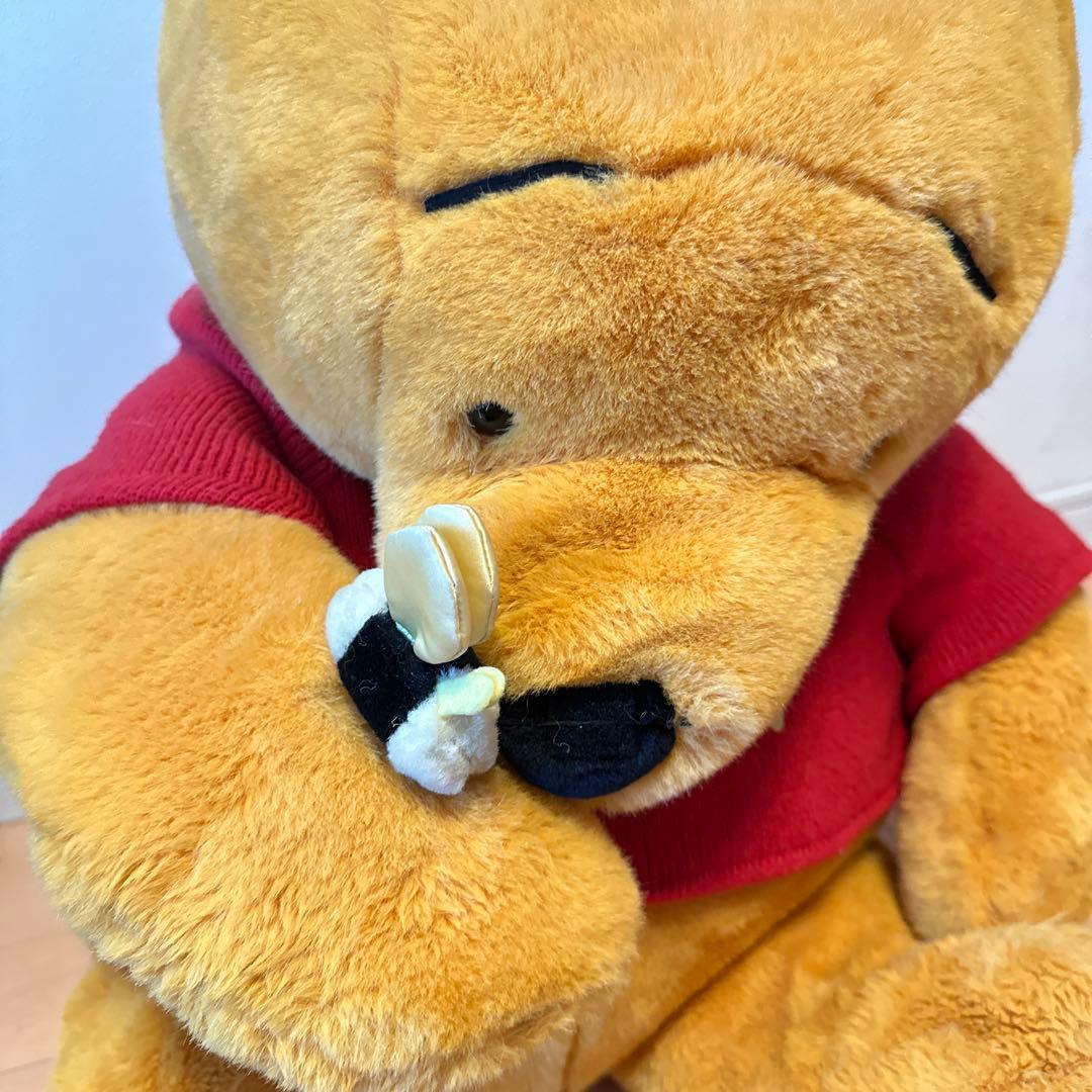 くまのプーさん ハチ付き 特大ビックサイズ ぬいぐるみ - メルカリ