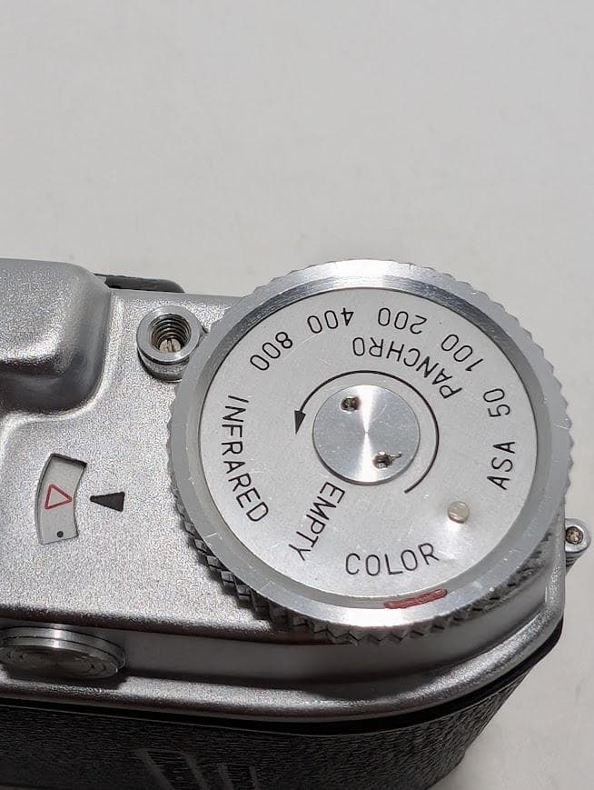 整備品】小西六(KONICA) Pearl Ⅳレンジファインダーフィルムカメラ