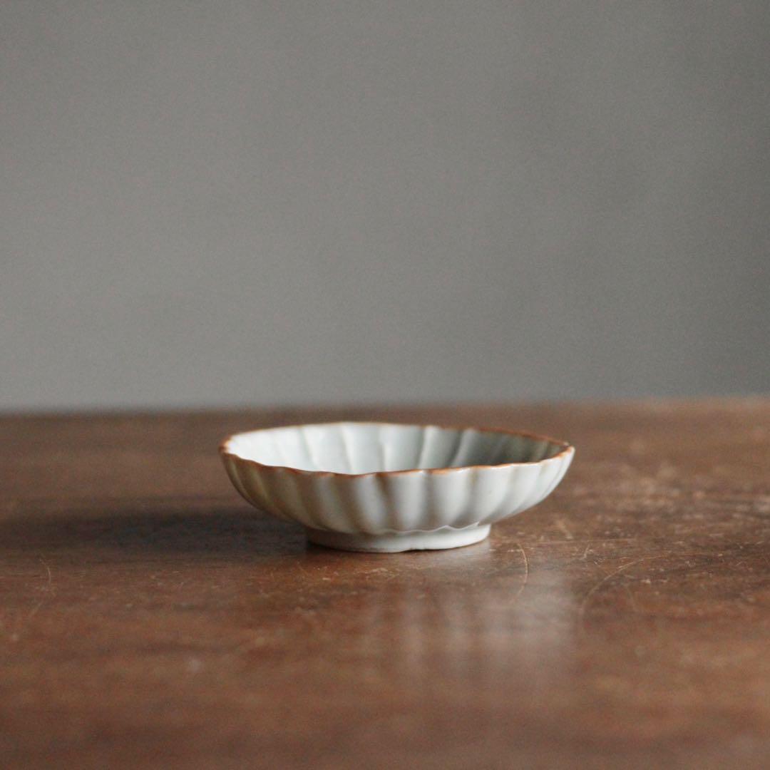 口紅のある 古伊万里 菊皿 小皿 平盃 No.8 古美術古道具 アンティーク