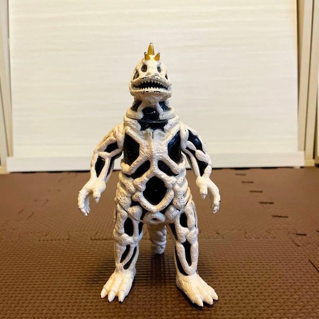 ウルトラマン怪獣 【シーボーズ】 - メルカリ