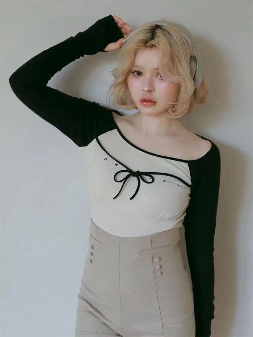 andmary Alma ribbon ブラック Tシャツ リボンデザイン 新品 - メルカリ