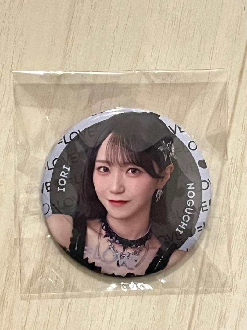 イコラブ 野口衣織 缶バッジ 黒衣装 野口衣織 缶バッジ 黒衣装 イコラブ - メルカリ