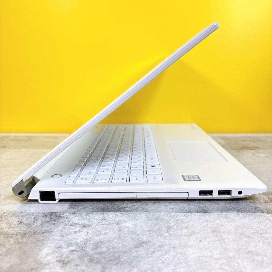 新品SSD480で快適✨きれいな白❣カメラ付 ブルーレイ フルHD薄型Win11