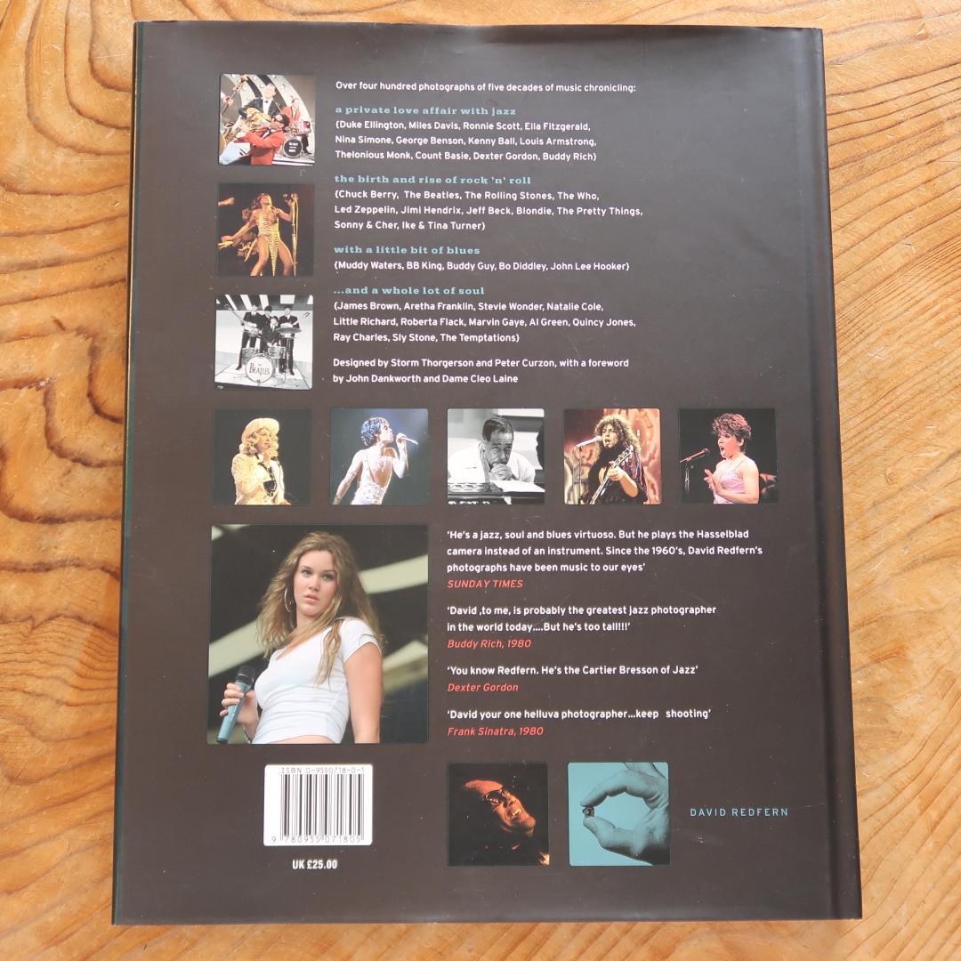 セール！ 希少サイン本　洋書　The Unclosed Eye （写真集）