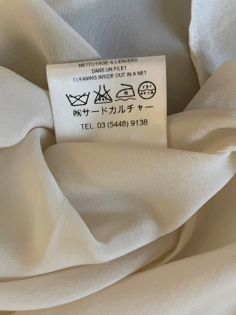 ☆超美品☆Givenchy 胸元のフリルが綺麗な長袖シルクブラウス - メルカリ