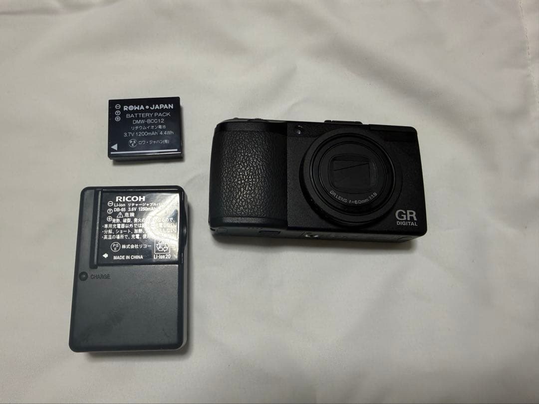 RICOH GR DIGITAL コンパクトデジタルカメラ これに代わるものはない！稀代のスナップシューター｜リコー GR