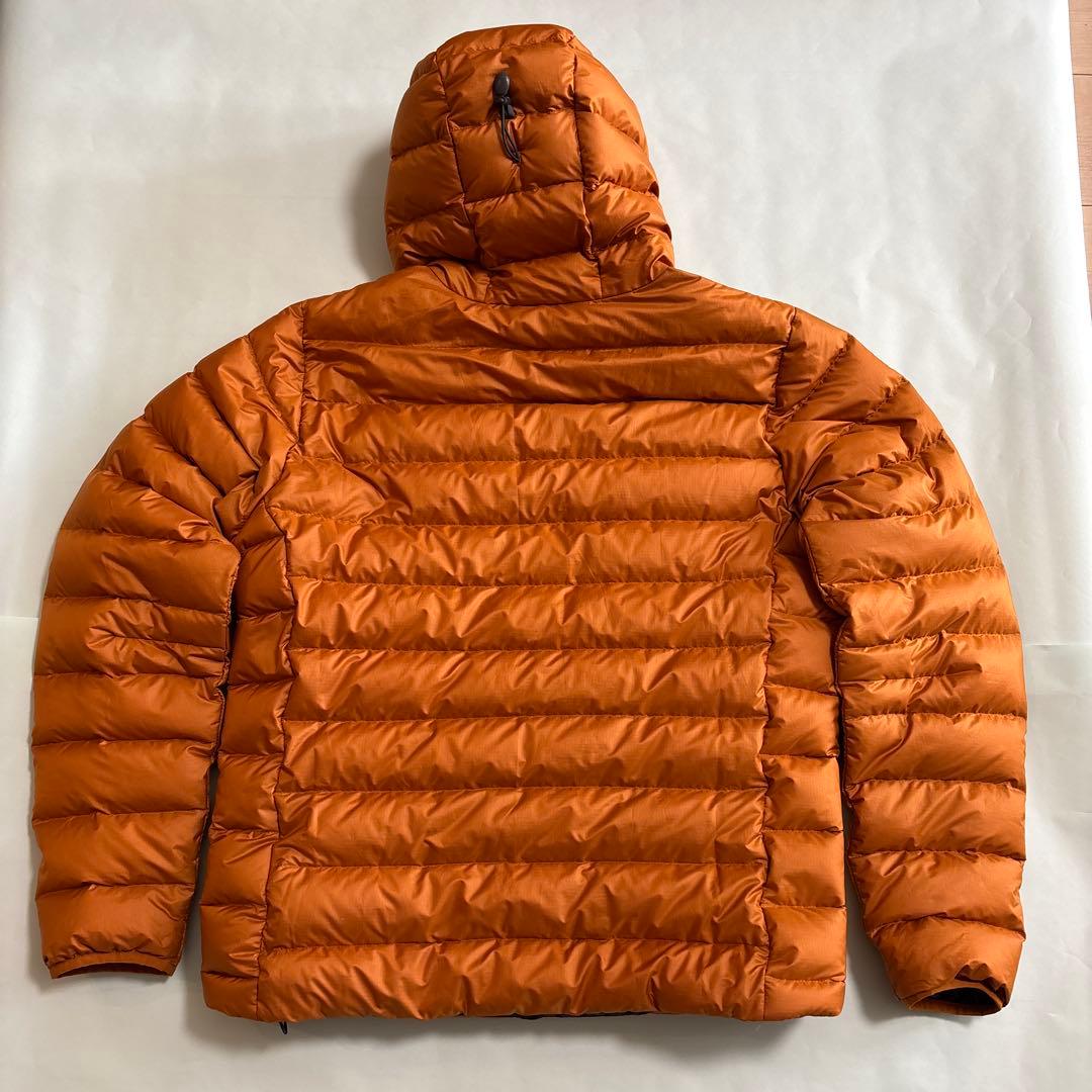 パタゴニア ダウンセーターフーディ プルオーバー ダウンジャケット M