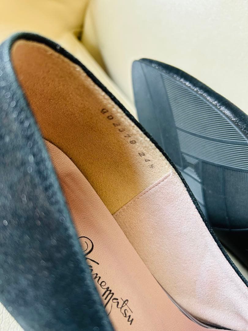 未使用銀座かねまつ フラットシューズ Vカット定価21,000円 24.5cm