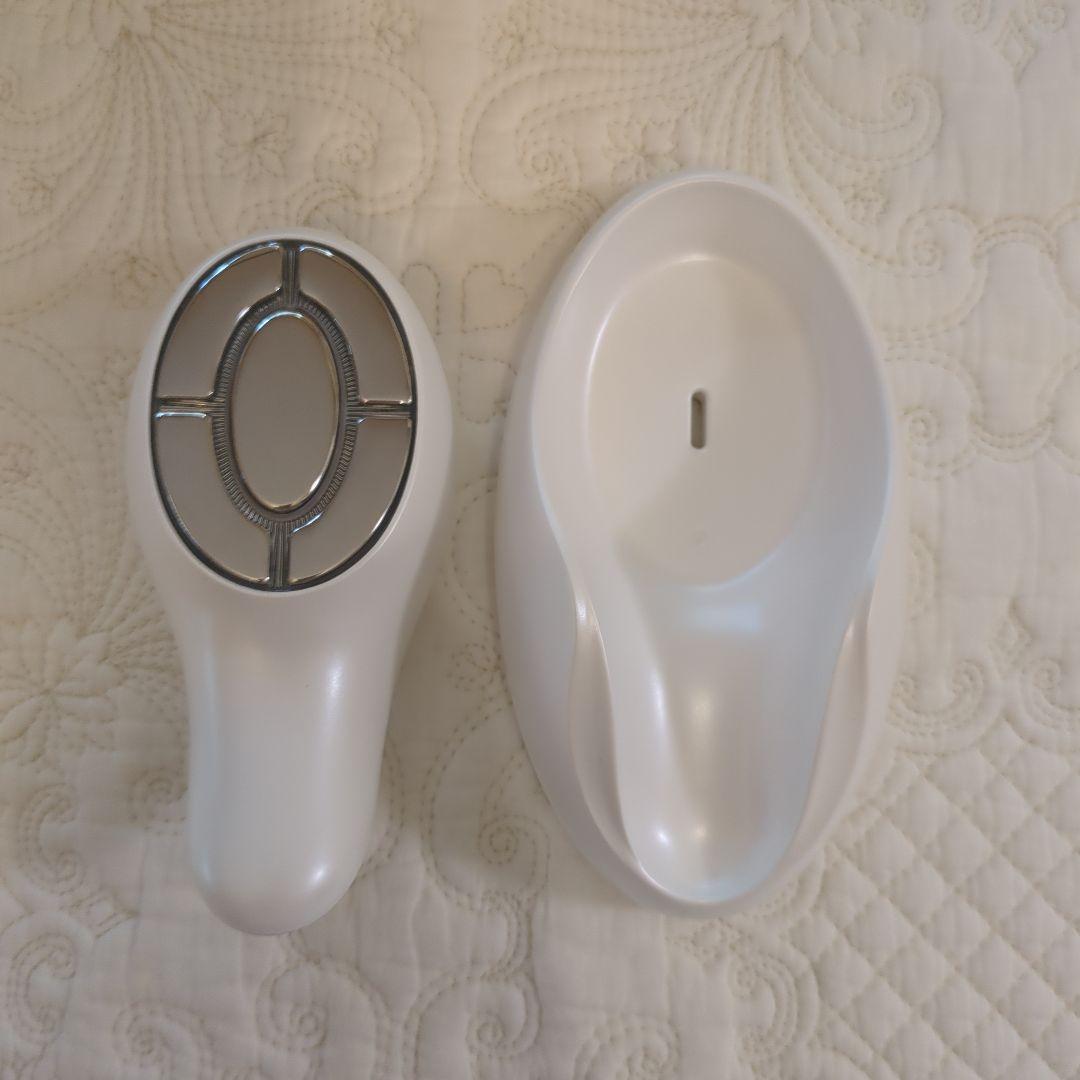 お買い得！IKKOプロデュース La boum 美顔器 セット 充電器付き - メルカリ