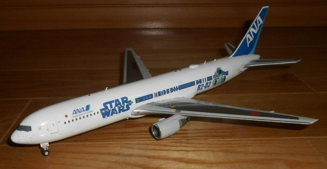 1/200　ANA　B767-300ER　JA604A　スターウォーズジェット STAR WARS特別塗装機 1/200 B767-300ER JA604A STAR WARS ANA JET(ギア