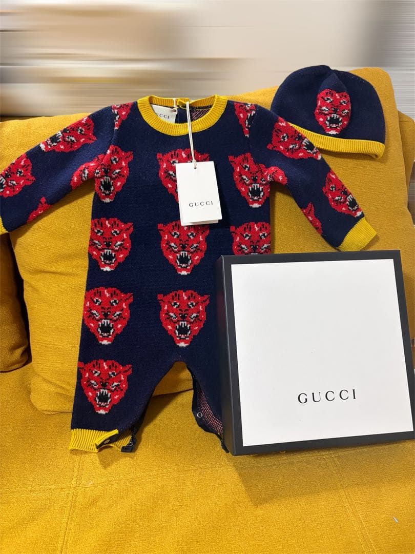 M*A様 GUCCI ライオン柄ロンパース・帽子セット GUCCI]*Baby Gucci logo*ベビーロゴ入コットン ギフトセット (GUCCI