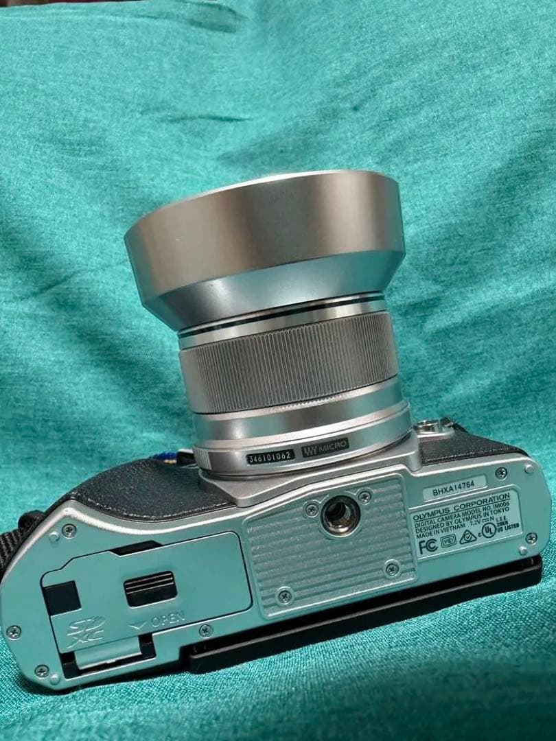 ミラーレスOM-D E-M10 MarkIII 単焦点レンズ25mm F1.8