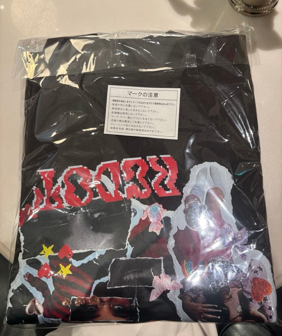 RE. 仲里依紗 RIISAコラージュスウェット ブラック 即購入⭕️ - メルカリ