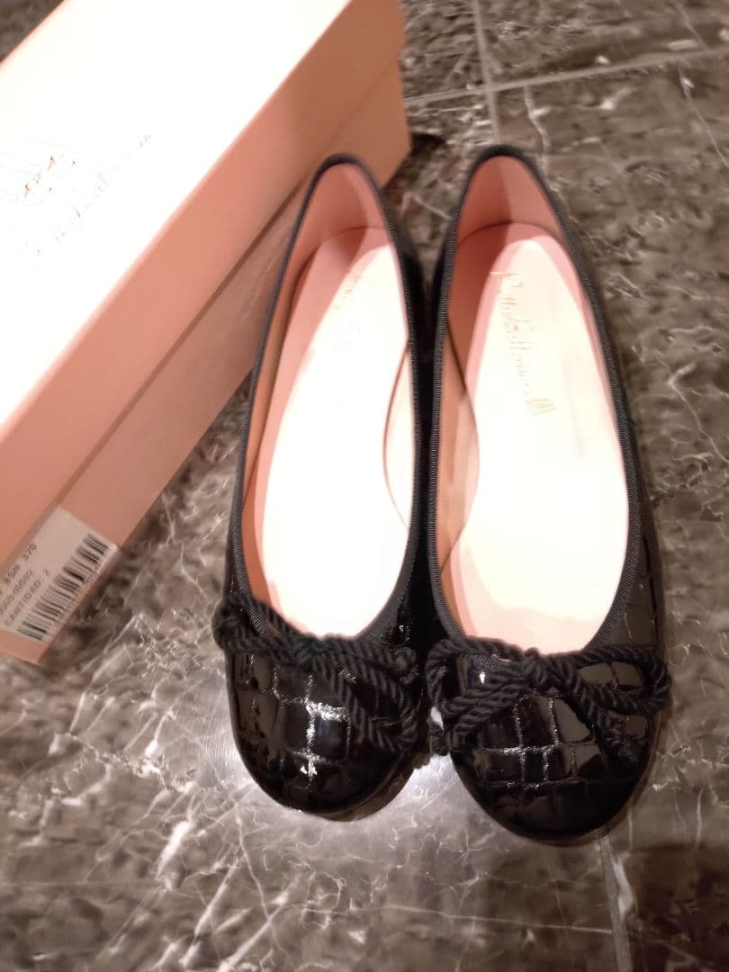 クロコ型押しリボン付きフラットシューズ 楽天市場】クロコ フラットシューズ レディースの通販