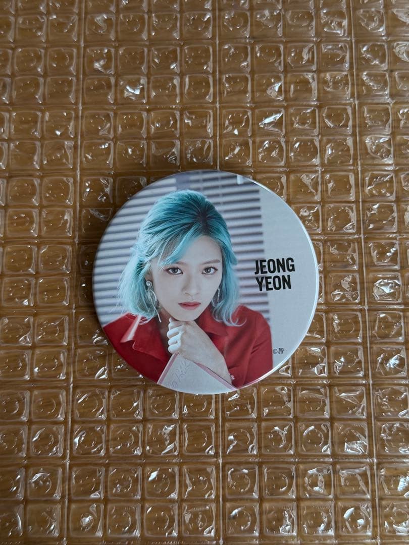 TWICE ジョンヨン BDZ缶バッジ - メルカリ