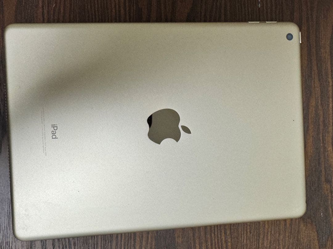 Apple iPad5 ゴールド 本体　32GB Amazon.co.jp: 【整備済み品】Apple iPad (第5世代) Wi-Fi 32GB