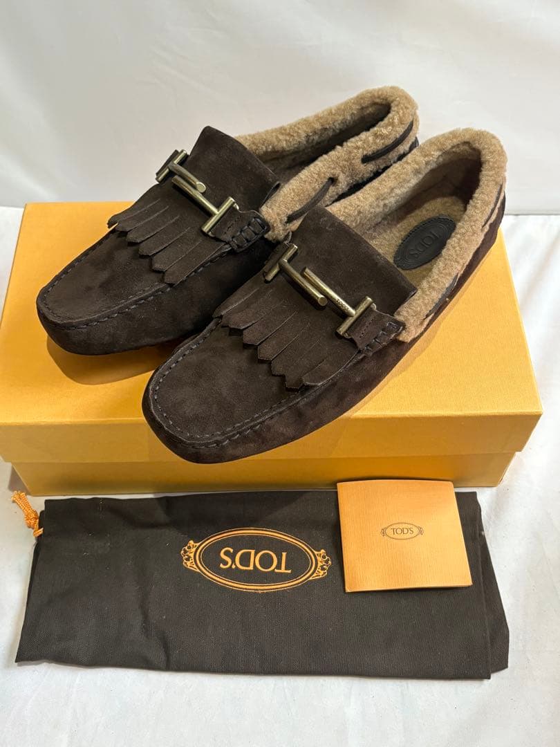 フォロー割 新品 TOD'S トッズ ゴンミーニ ムートン ドライビングシューズ ふわふわのムートン素材が愛らしい！トッズのアイコンシューズ