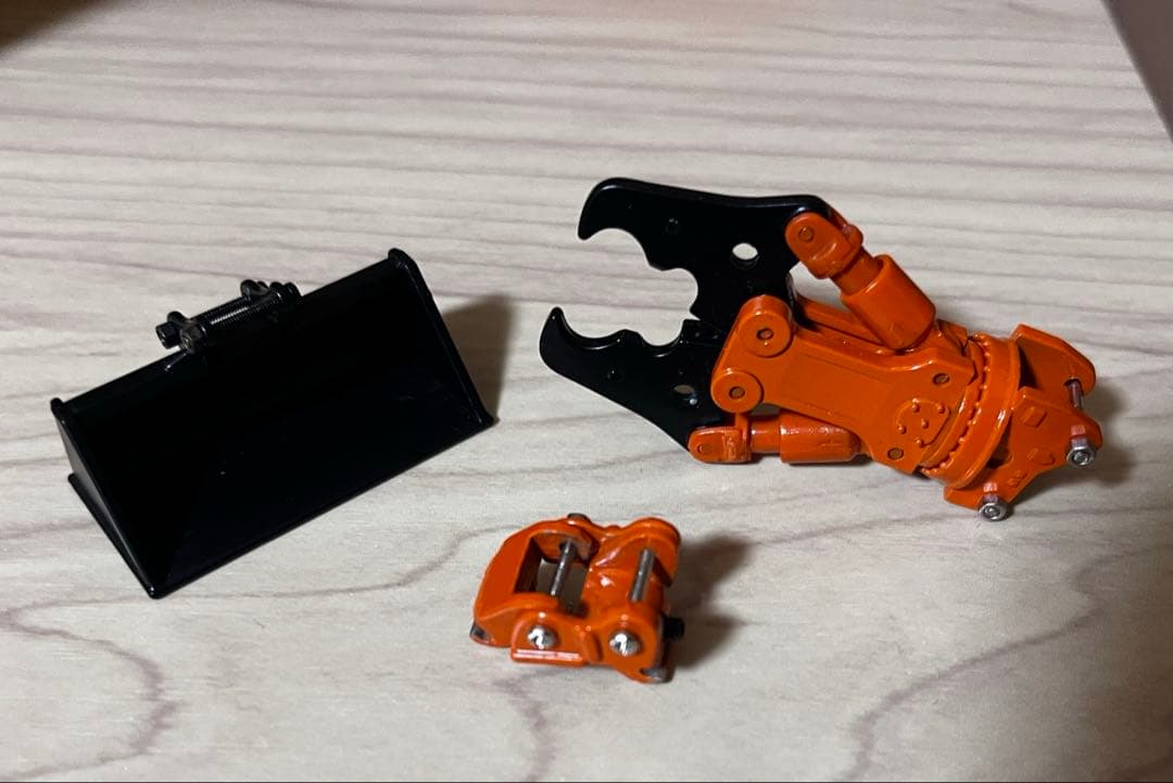 住友建機 ミニチュア SH200-8 135X-8 2台セット おまけ付き！ - メルカリ